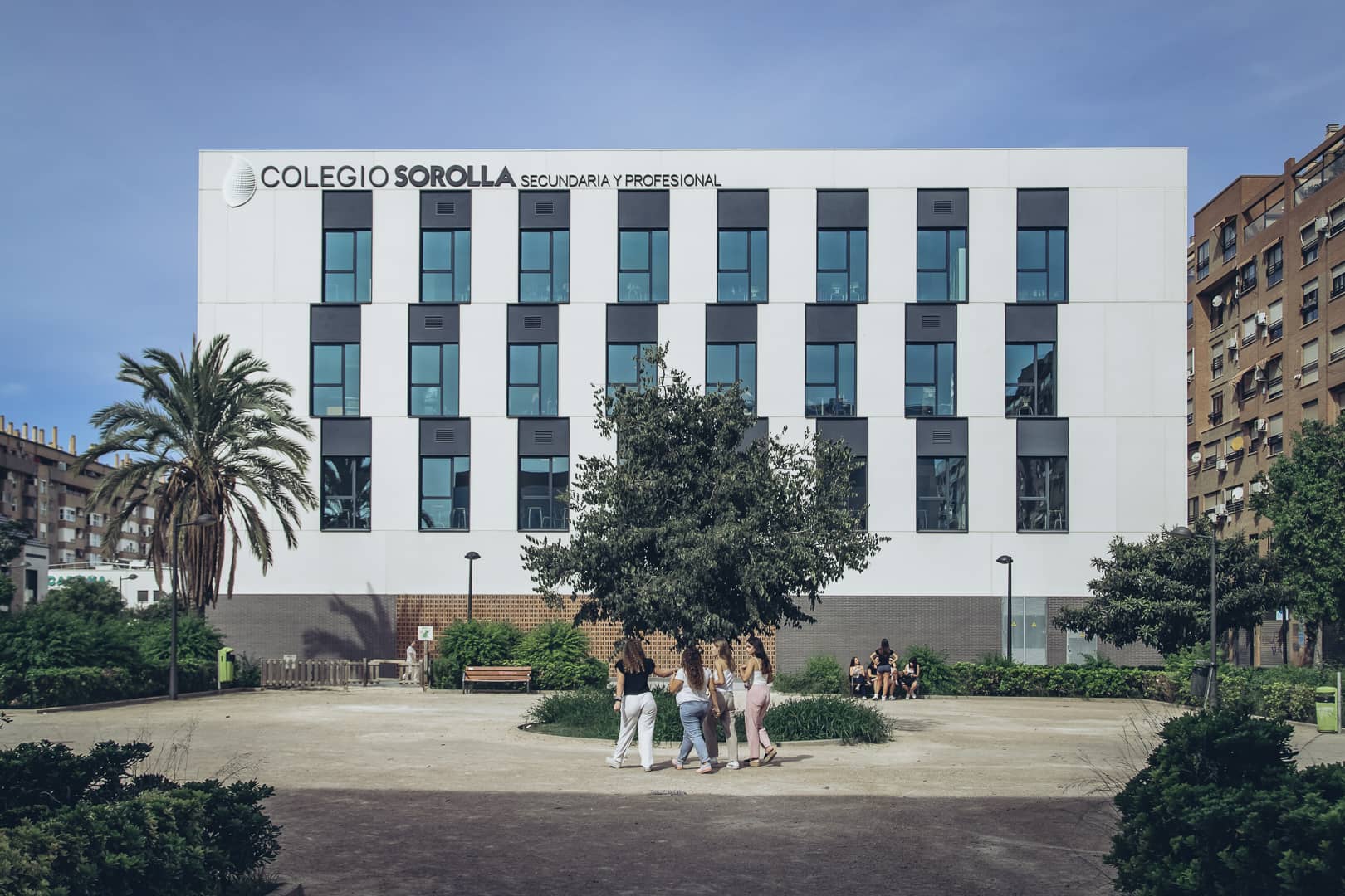 2.-Fachada-Colegio-Sorolla-Secundaria-y-Profesional-5
